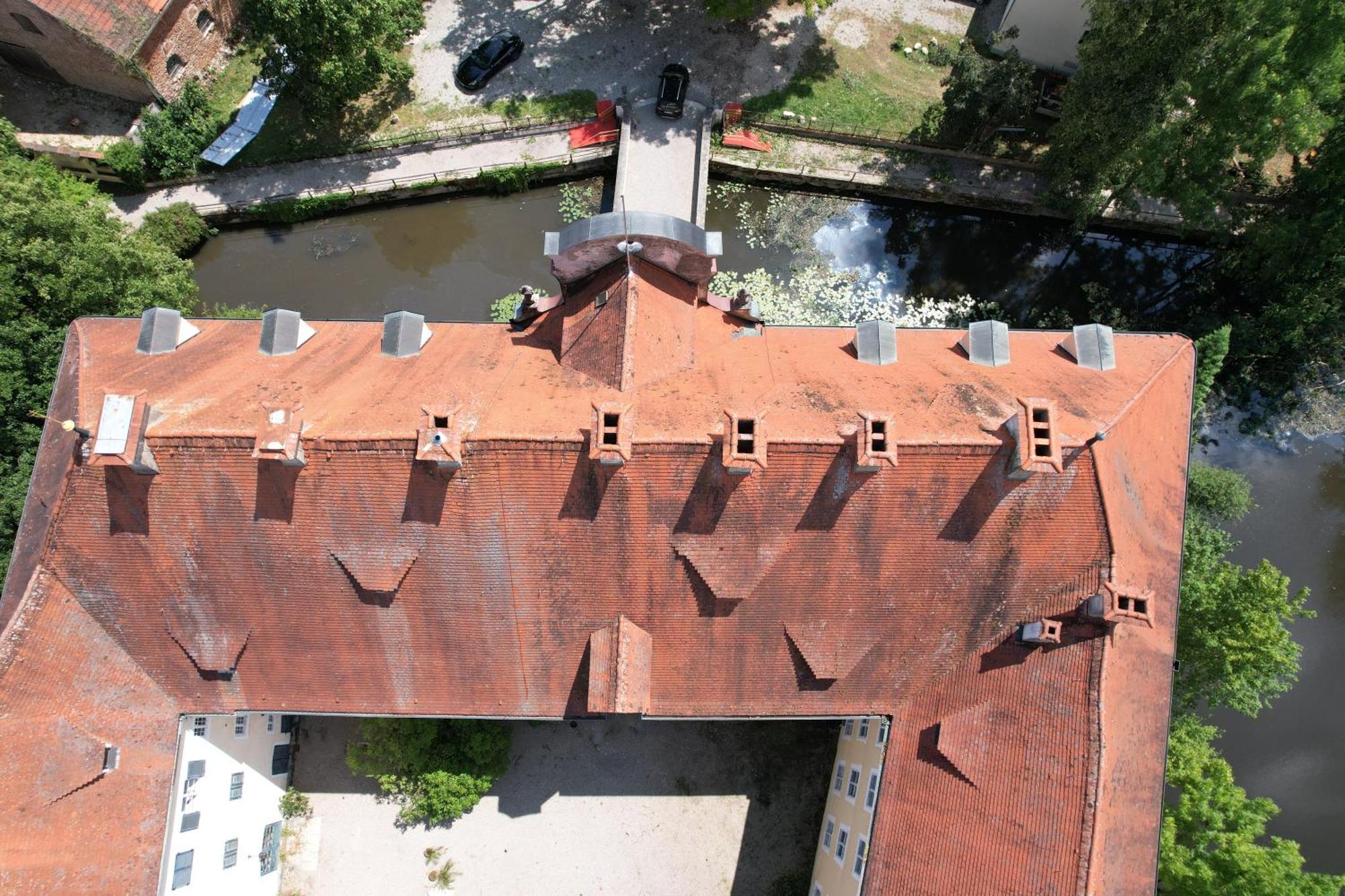 שרובנהאוזן Wohnen Im Wasserschloss Sandizell מראה חיצוני תמונה